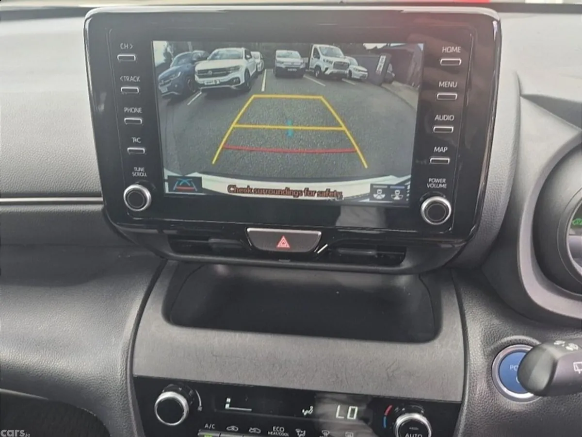 Toyota Yaris Cross SUV, Petrol Hybrid, 2023, White