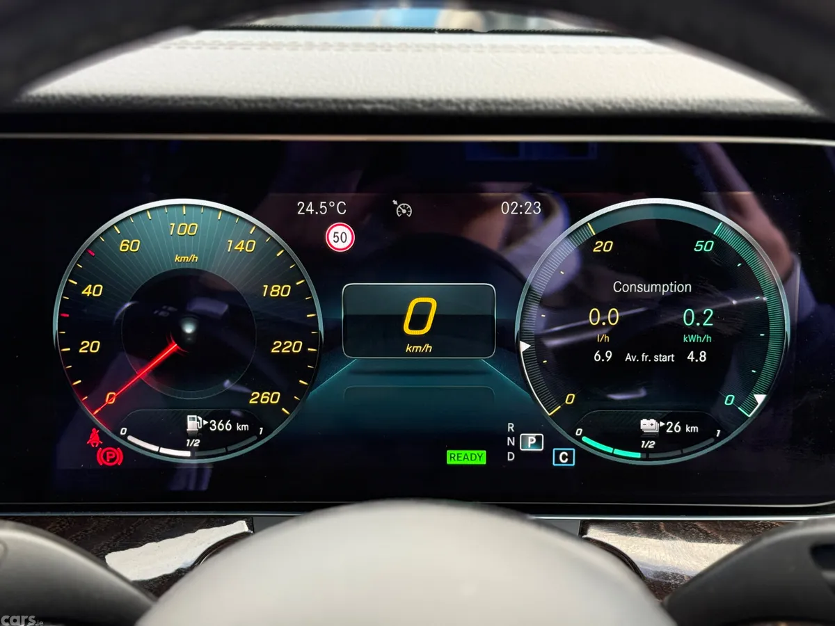 Mercedes-Benz E-Class Saloon, Diesel Plug-in Hybrid, 2022, Red