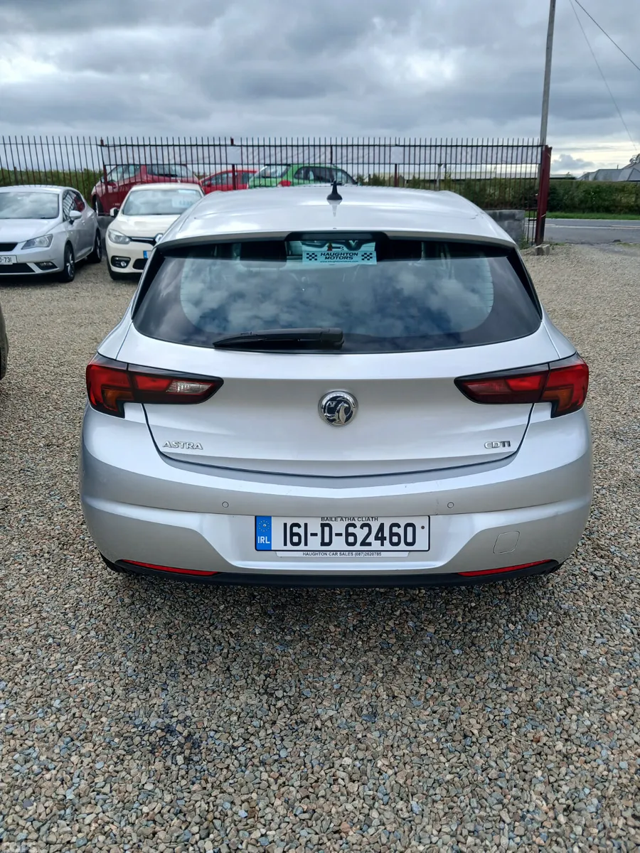 Vauxhall Astra Hatchback, Diesel, 2016, Silver