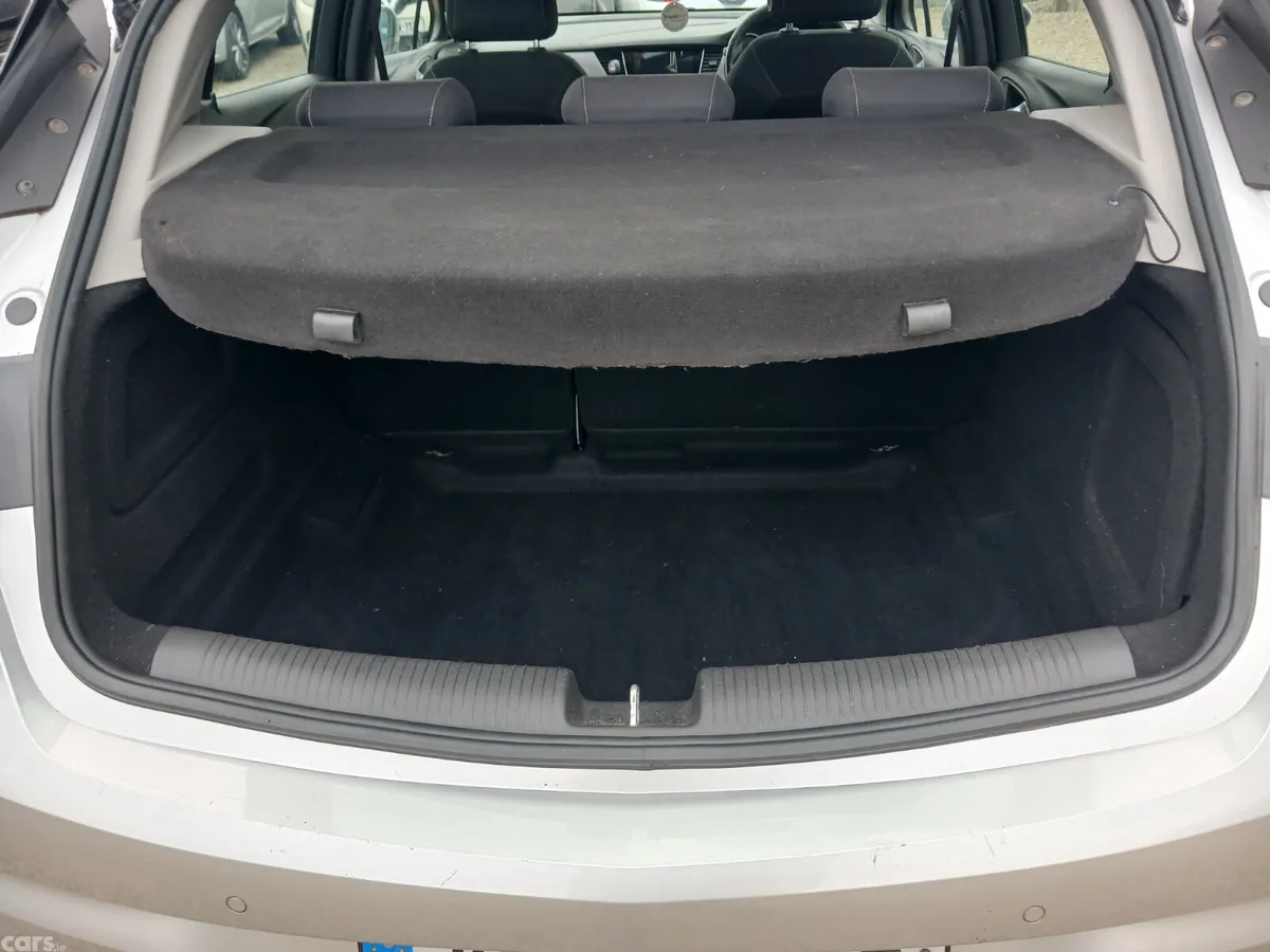 Vauxhall Astra Hatchback, Diesel, 2016, Silver