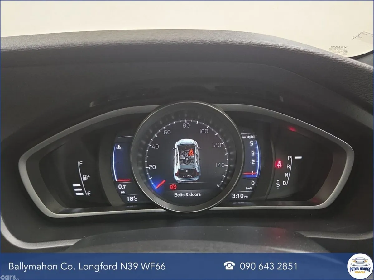 Volvo V40 Hatchback, Diesel, 2017, Grey
