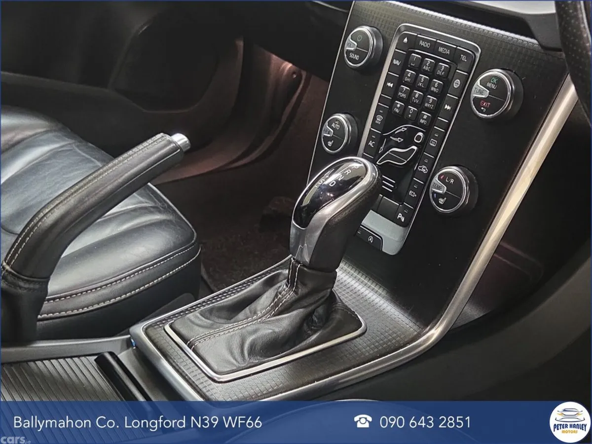 Volvo V40 Hatchback, Diesel, 2017, Grey