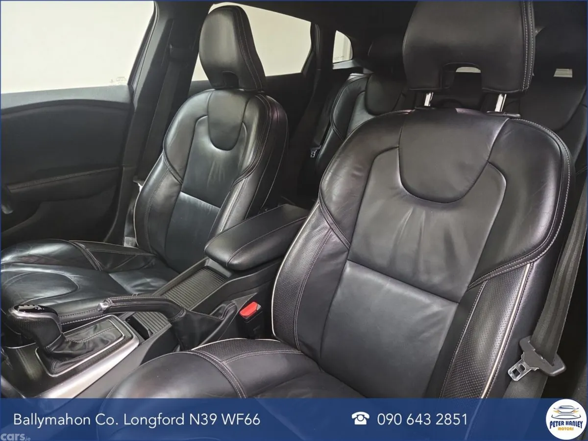 Volvo V40 Hatchback, Diesel, 2017, Grey
