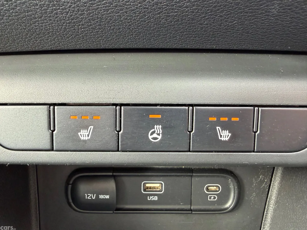 Kia Sportage SUV, Diesel Hybrid, 2023, Black