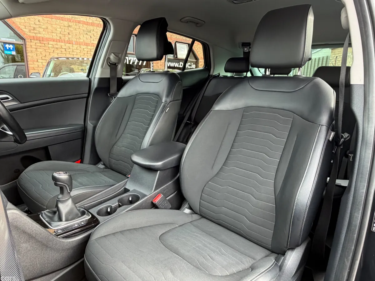 Kia Sportage SUV, Diesel Hybrid, 2023, Black