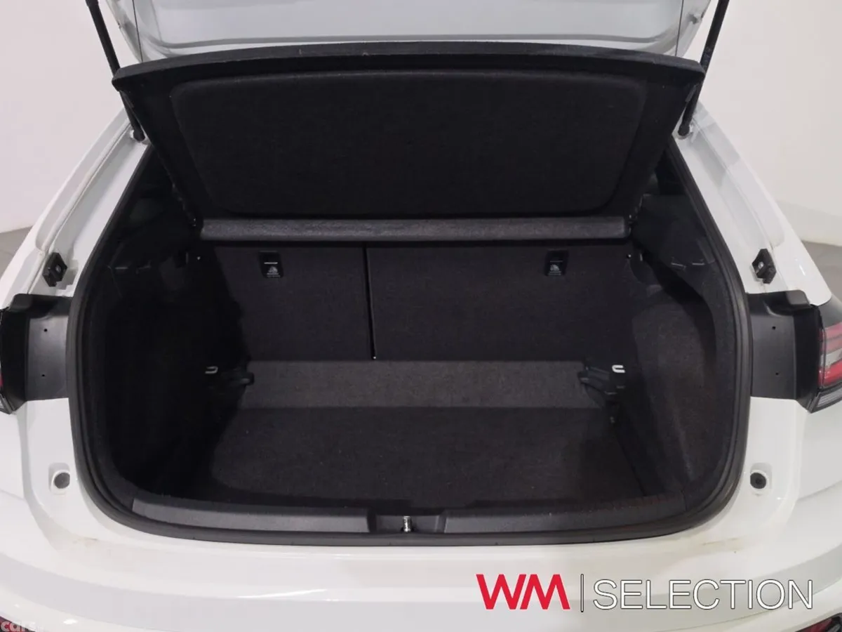 Volkswagen Taigo Estate, Petrol, 2023, White