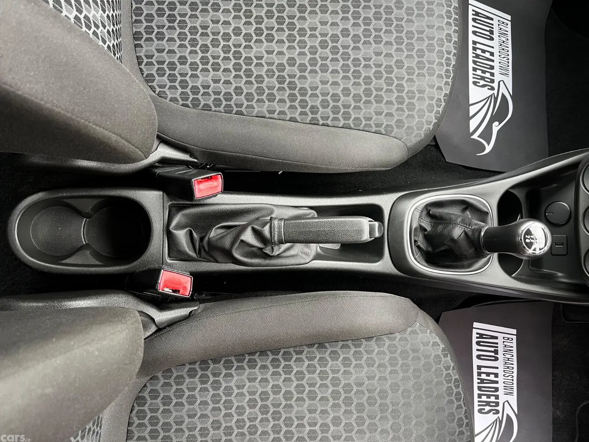 Opel Corsa Hatchback, Petrol, 2015, Green