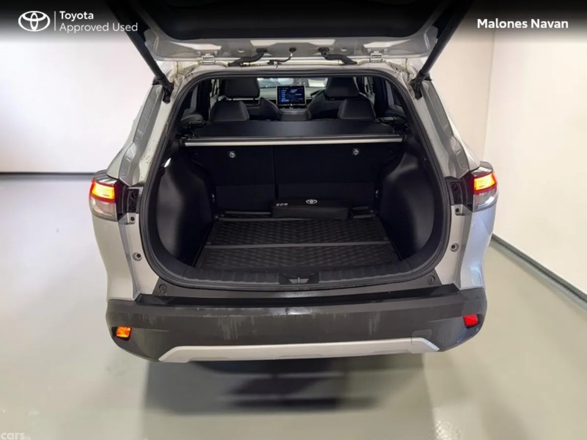 Toyota Corolla Cross Hatchback, Petrol Hybrid, 2023, Silver