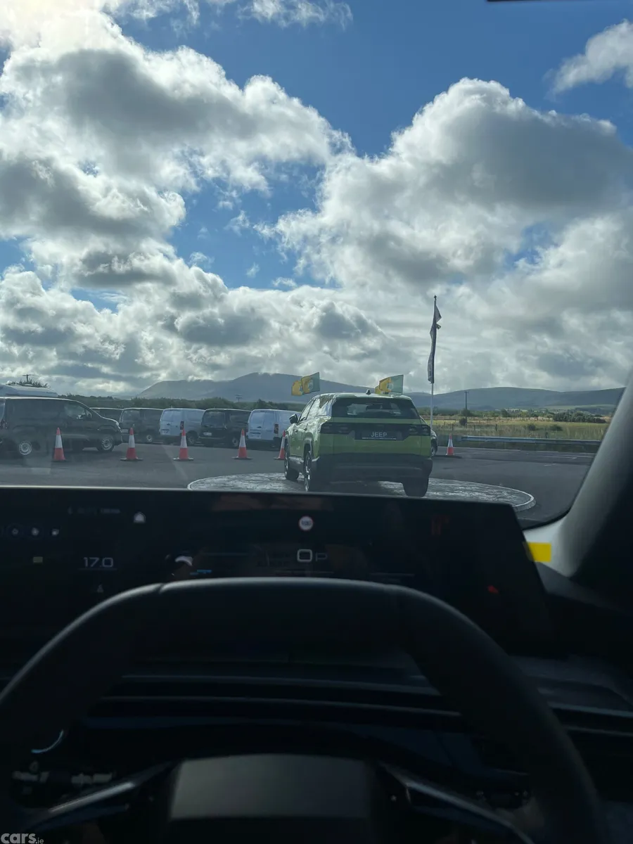 Peugeot 5008 MPV, Petrol, 2025, Blue