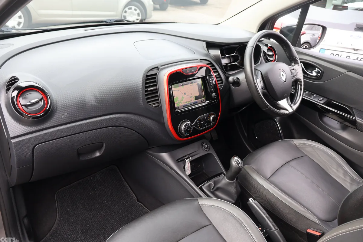 Renault Captur Hatchback, Diesel, 2015, Grey