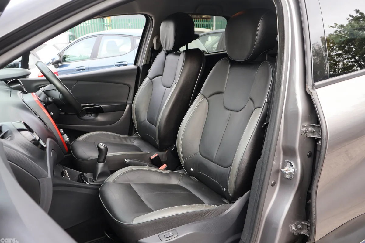 Renault Captur Hatchback, Diesel, 2015, Grey
