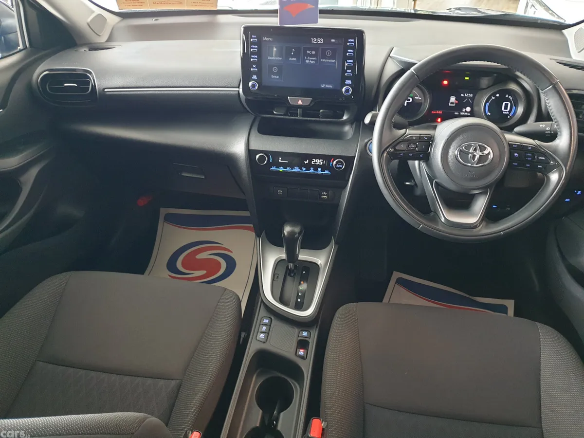 Toyota Yaris Cross Hatchback, Petrol Hybrid, 2021, Black