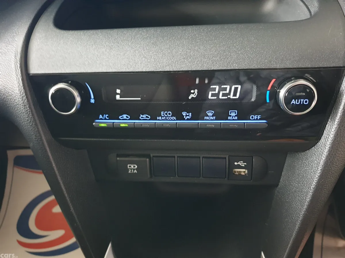 Toyota Yaris Cross Hatchback, Petrol Hybrid, 2021, Black