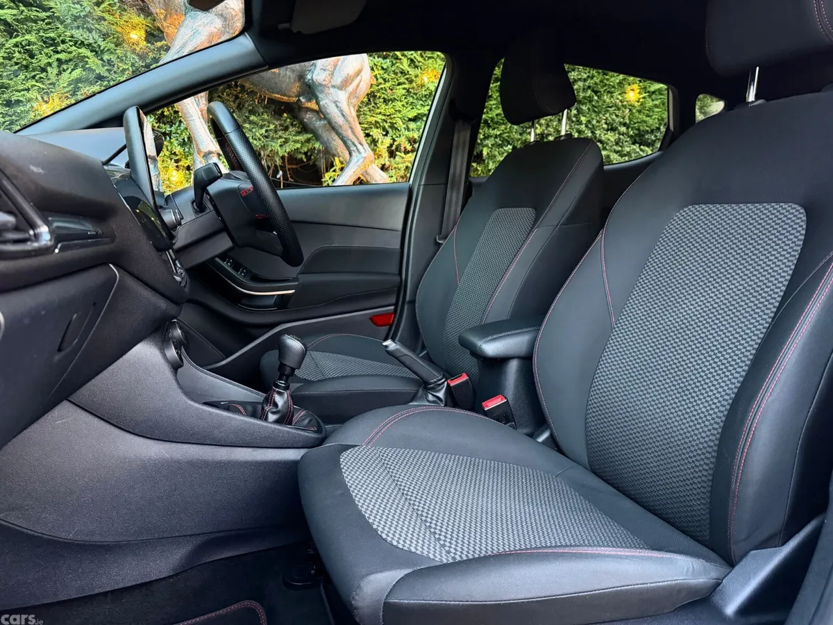Ford Fiesta Hatchback, Petrol, 2021, Silver