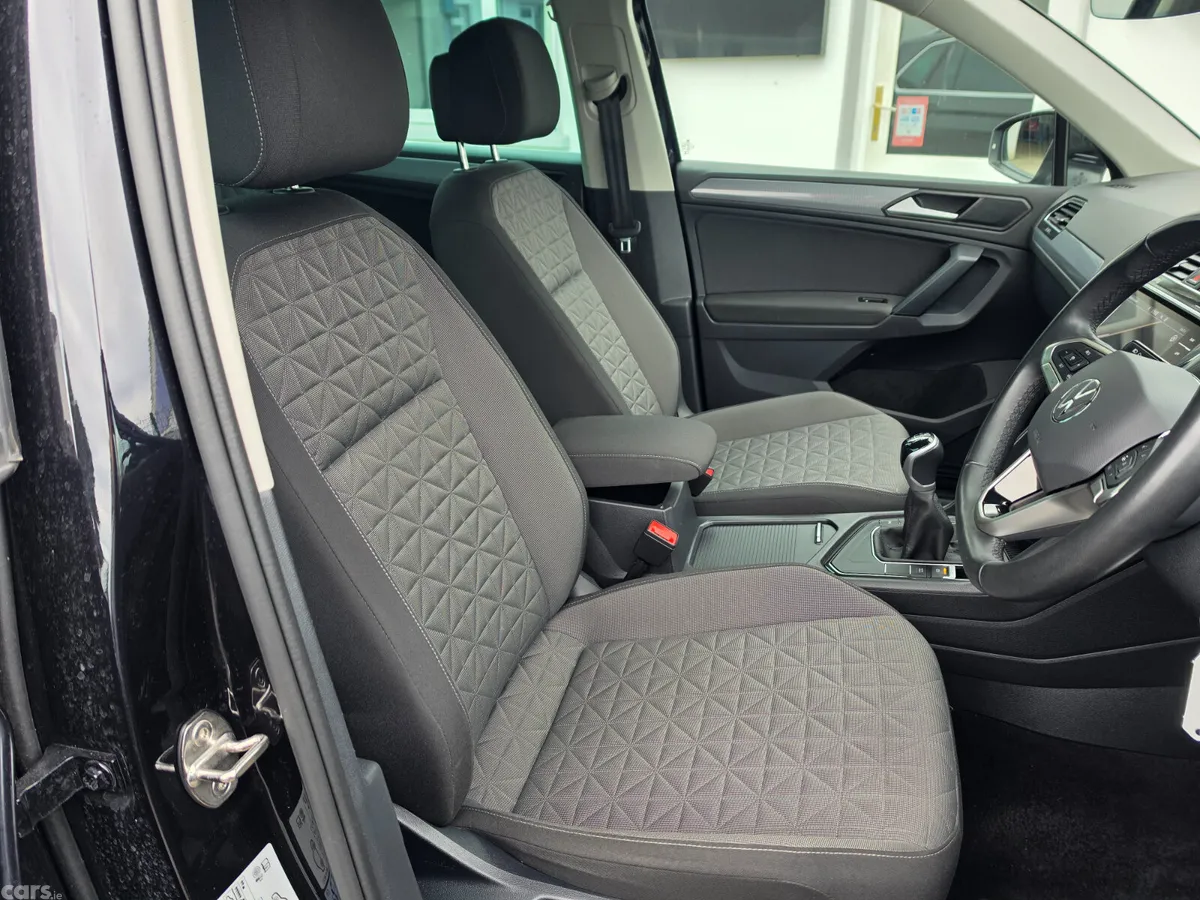 Volkswagen Tiguan SUV, Diesel, 2023, Black