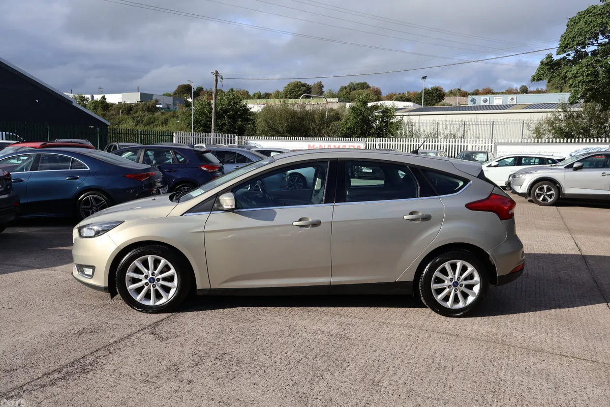 Ford Focus Hatchback, Diesel, 2016, Silver