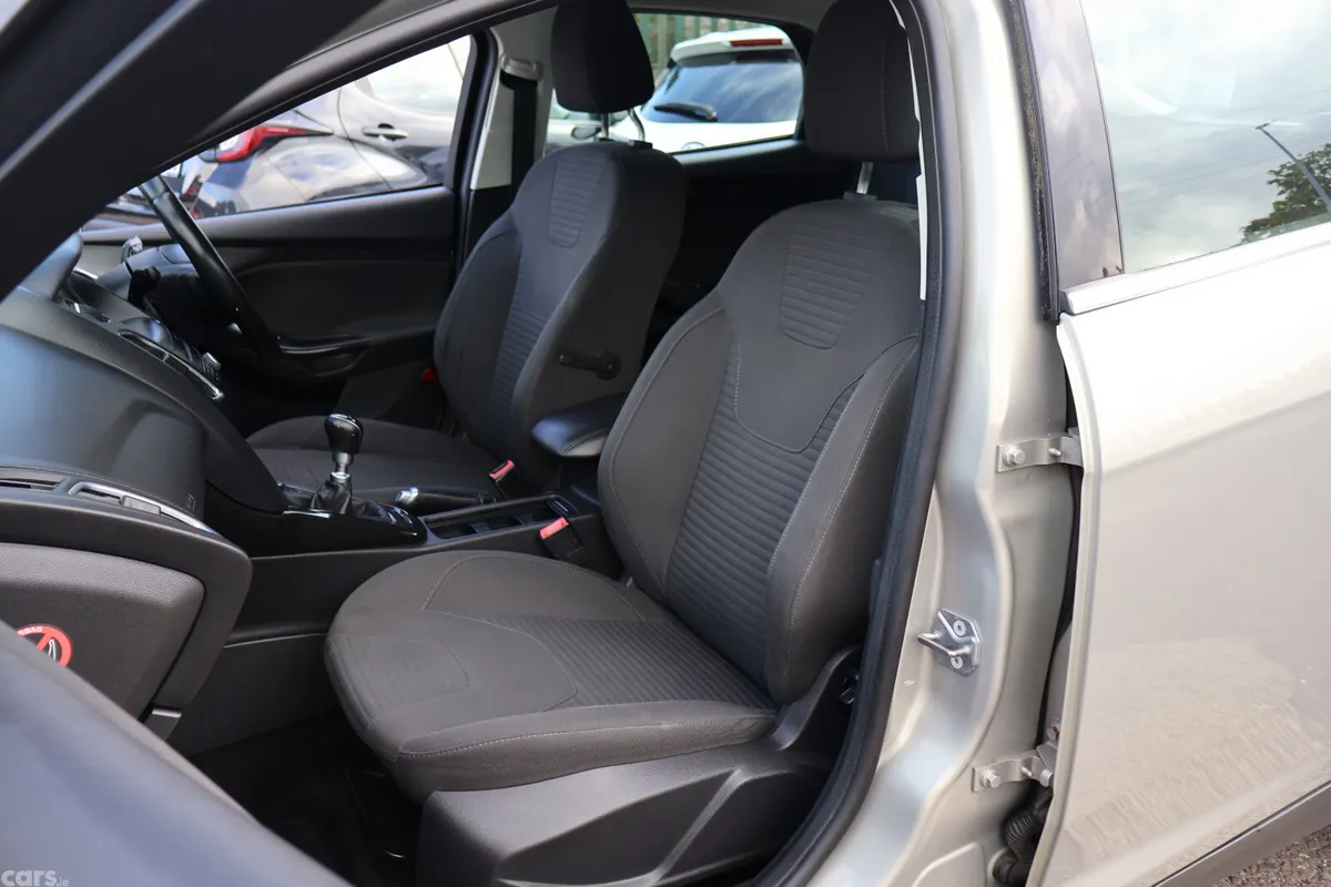 Ford Focus Hatchback, Diesel, 2016, Silver