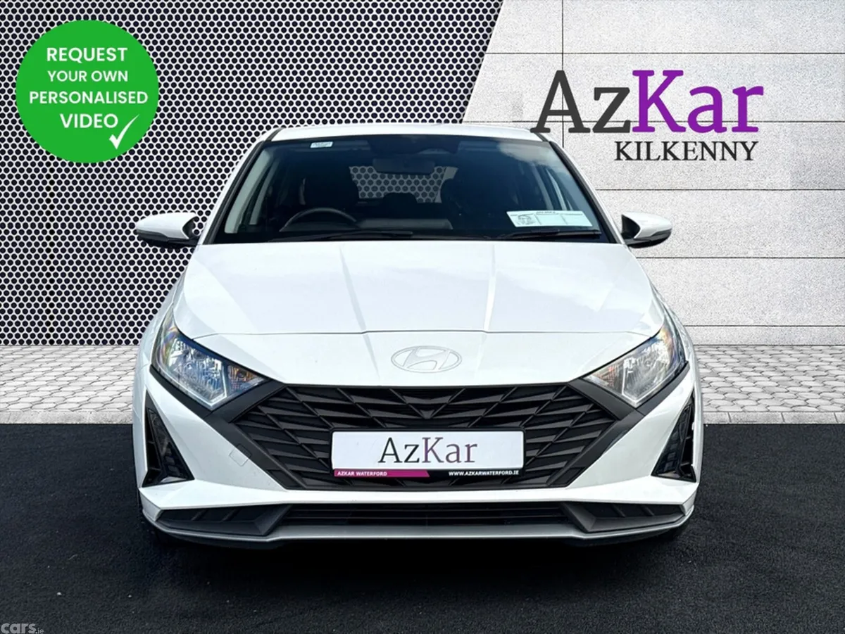 Hyundai i20 Hatchback, Petrol, 2025, White