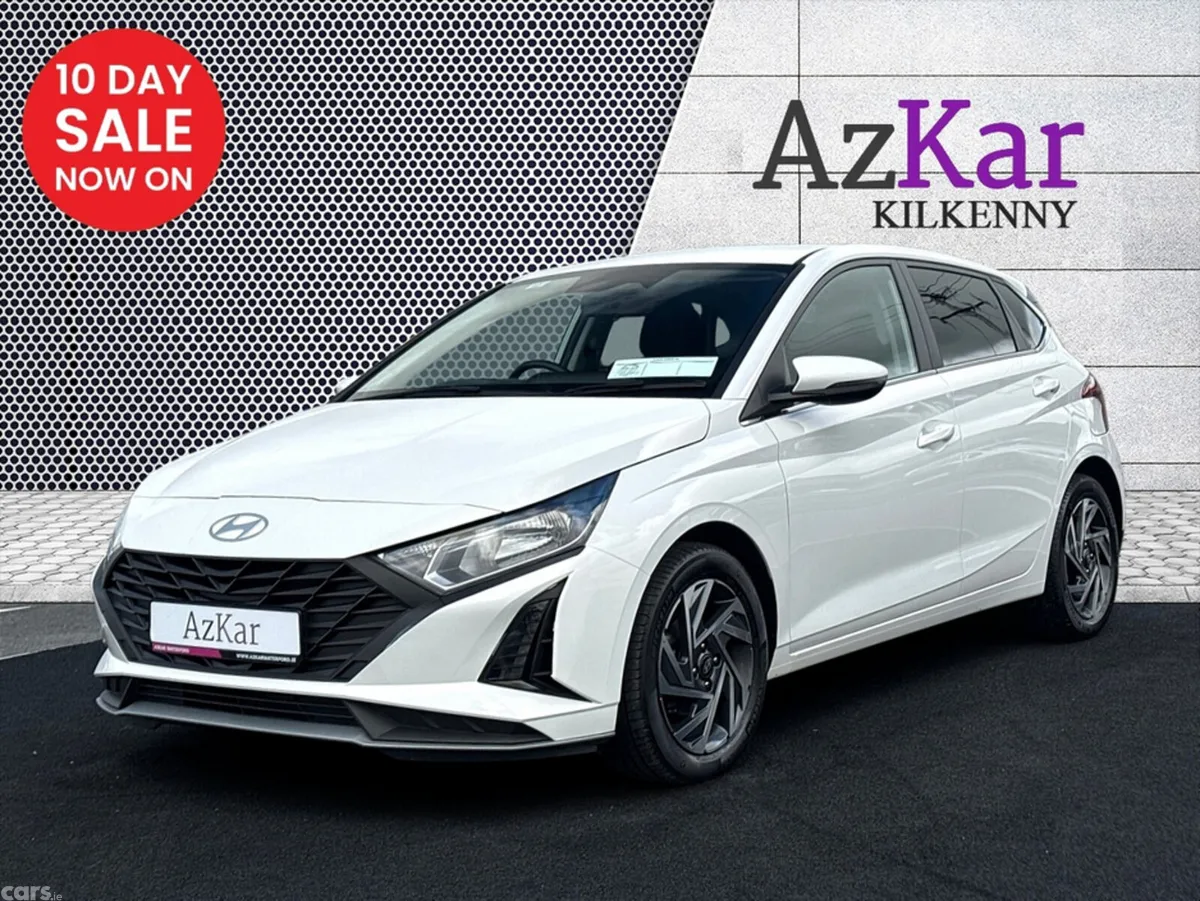 Hyundai i20 Hatchback, Petrol, 2025, White