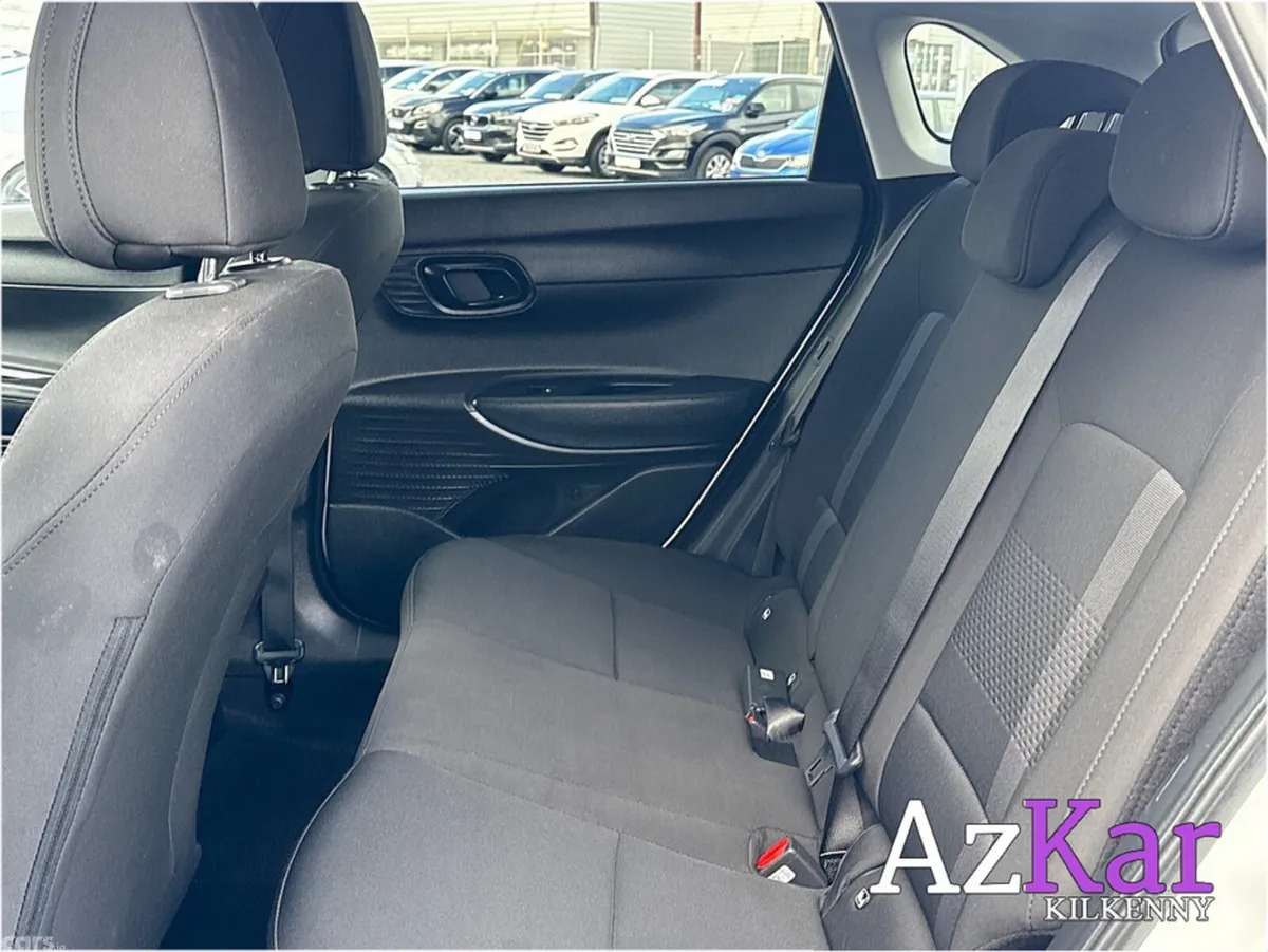 Hyundai i20 Hatchback, Petrol, 2025, White