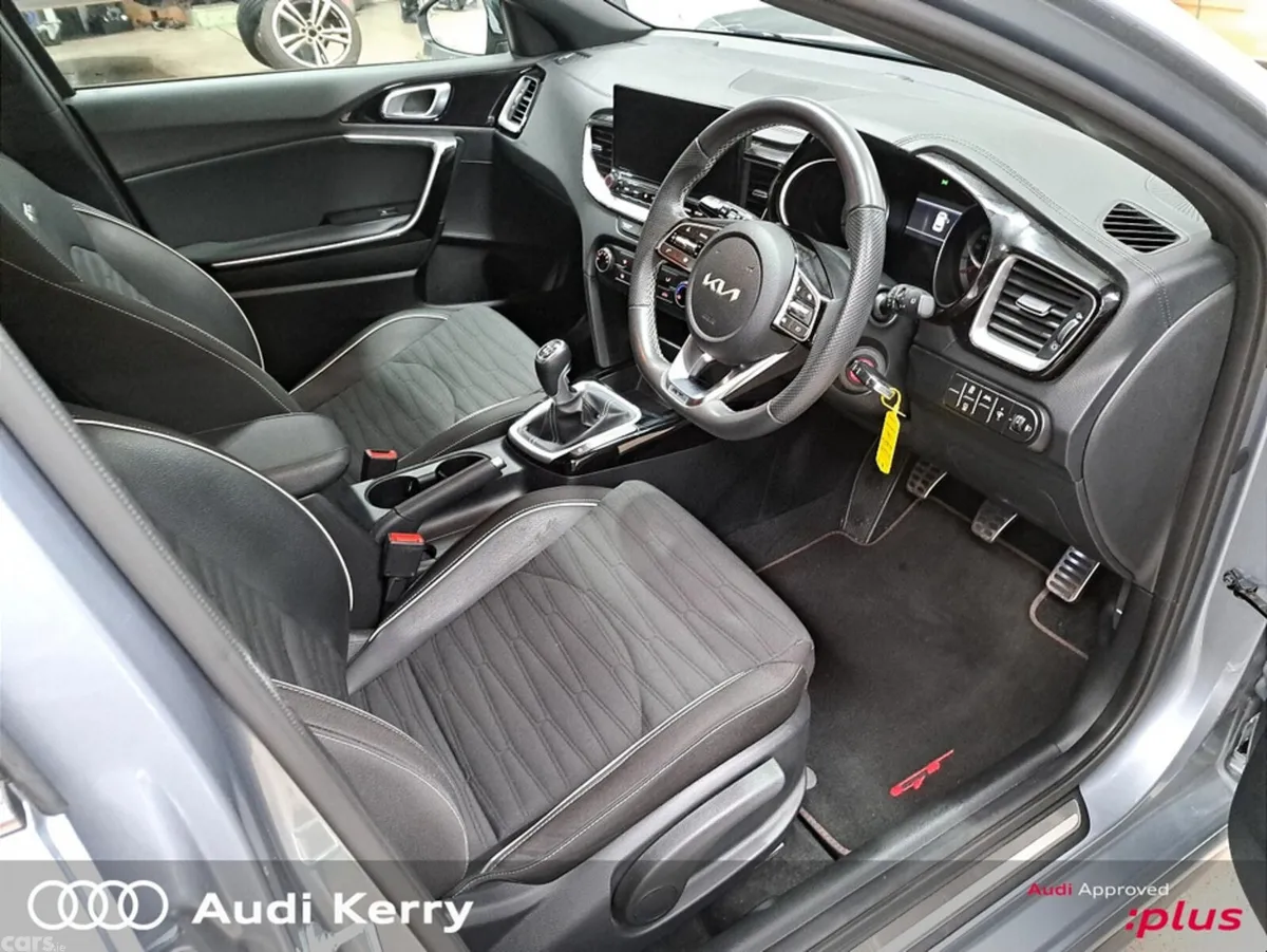 Kia Ceed Hatchback, Diesel, 2024, Grey