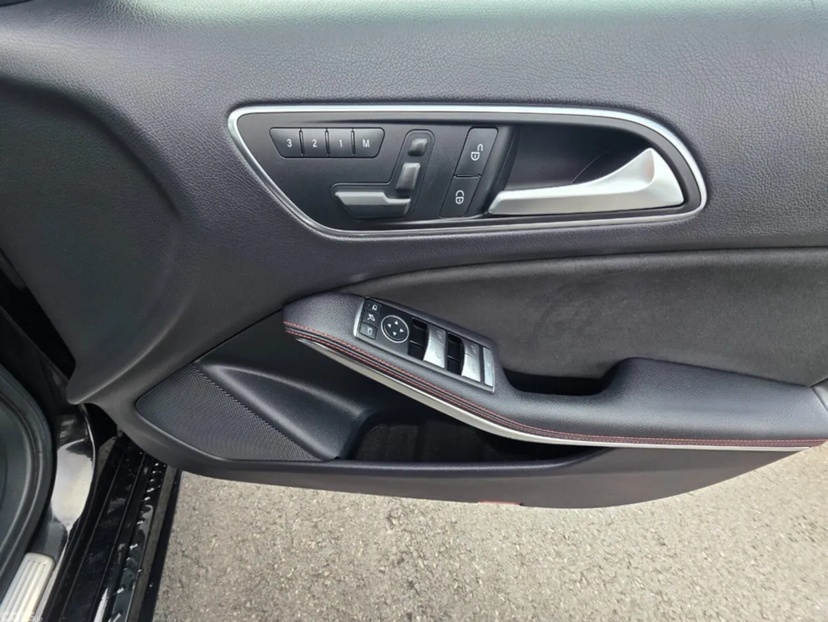 Mercedes-Benz A-Class Hatchback, Petrol, 2014, Black