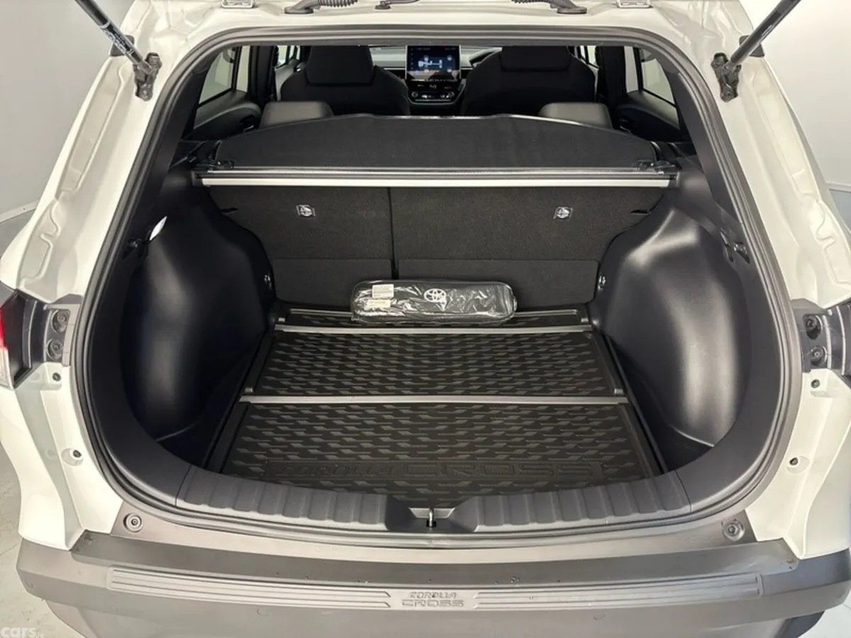 Toyota Corolla Cross SUV, Petrol Hybrid, 2023, White