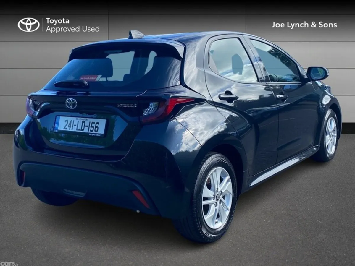 Toyota Yaris Hatchback, Petrol Hybrid, 2024, Black