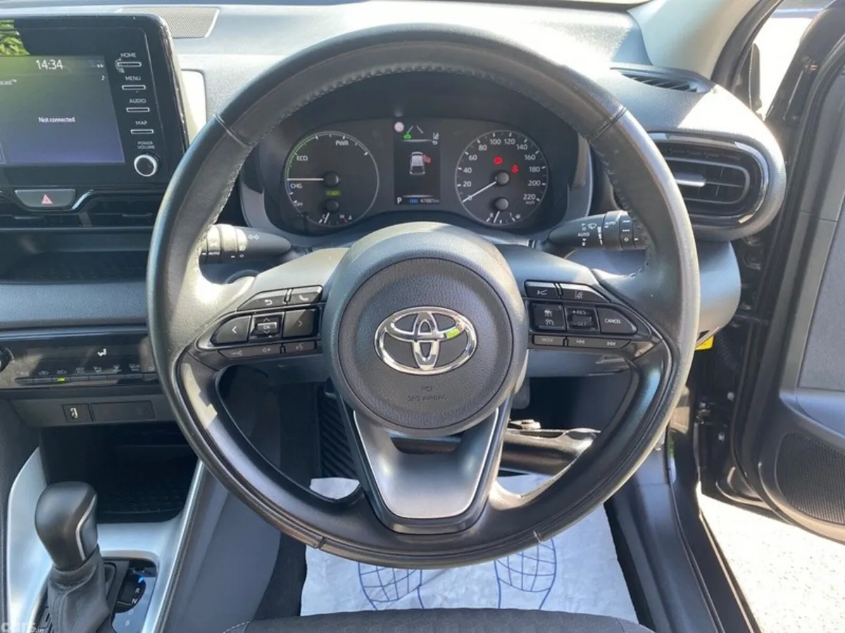 Toyota Yaris Hatchback, Petrol Hybrid, 2024, Black