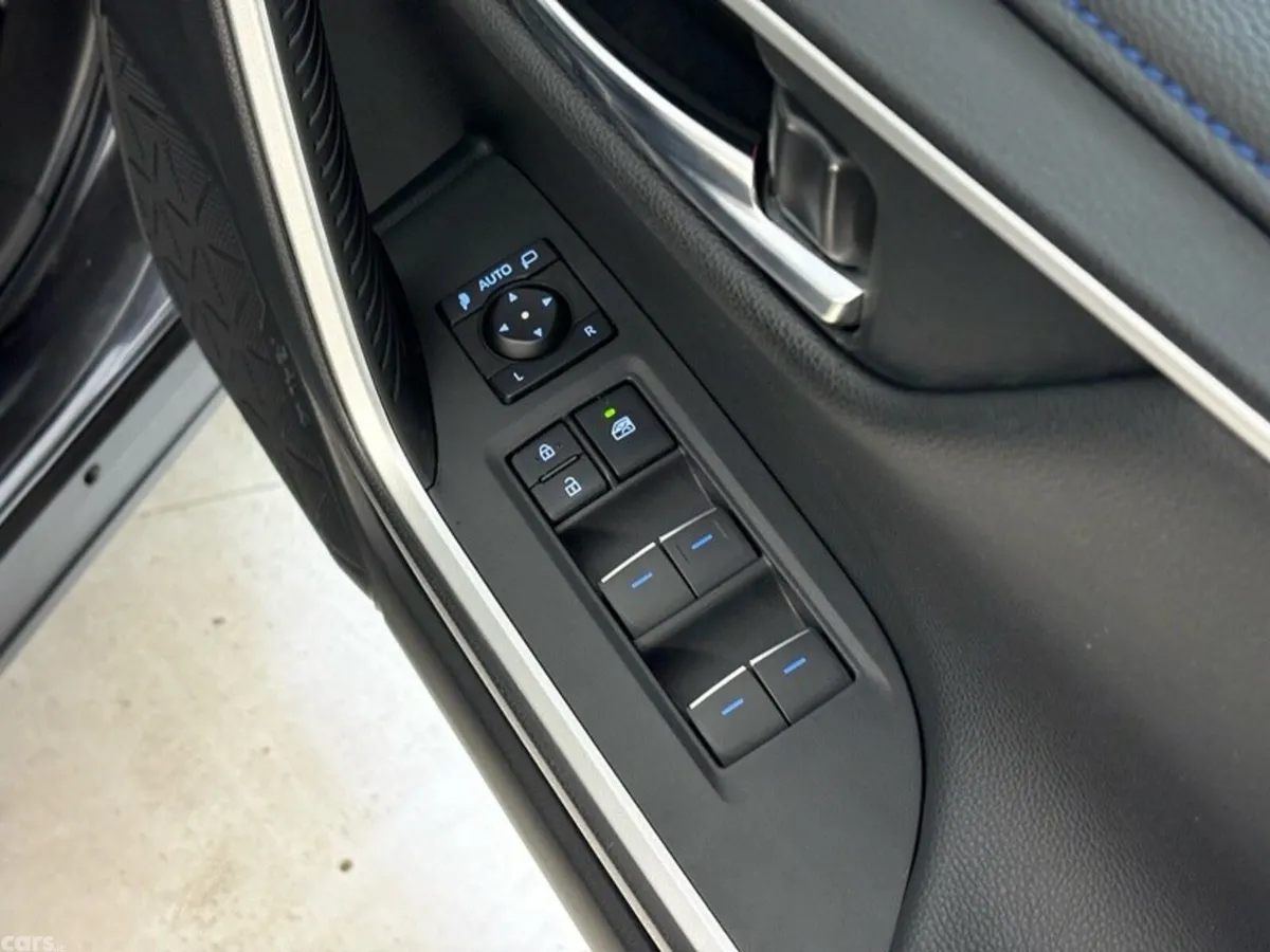 Toyota RAV4 SUV, Petrol Hybrid, 2022, Grey