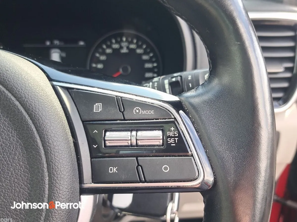 Kia Sportage SUV, Diesel Hybrid, 2021, Red