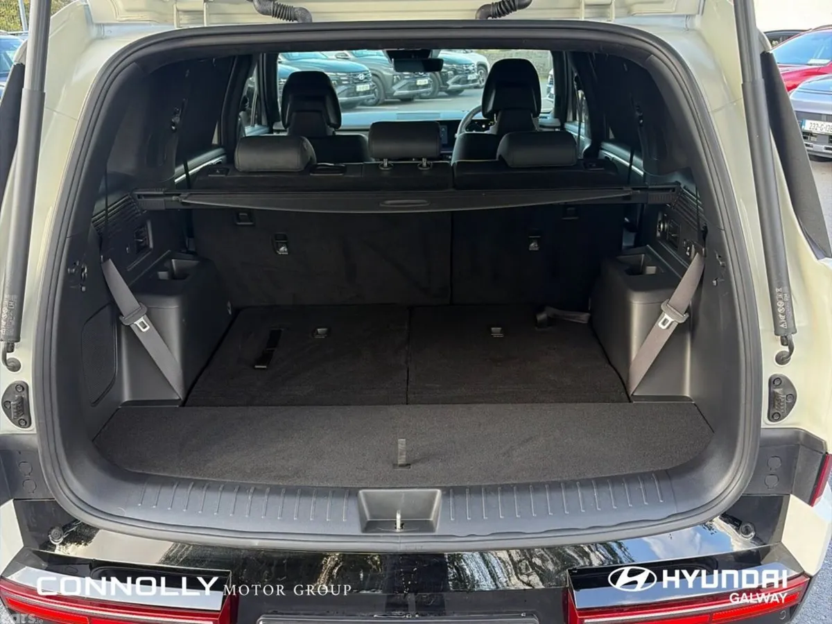Hyundai Santa Fe SUV, Petrol Plug-in Hybrid, 2026, White