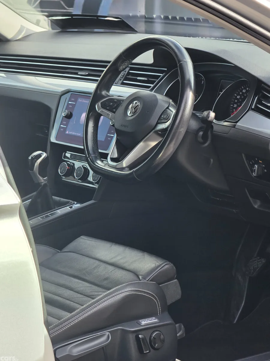 Volkswagen Passat Saloon, Diesel, 2020, Silver