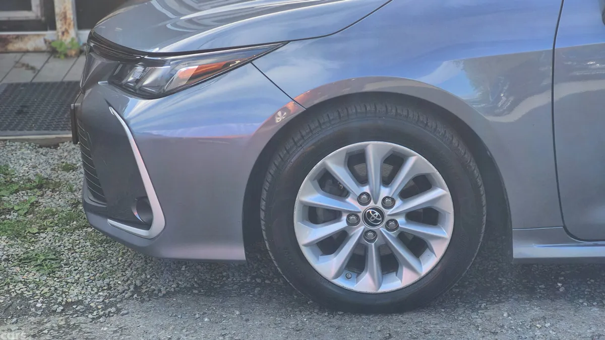 Toyota Corolla Saloon, Petrol Hybrid, 2019, Grey