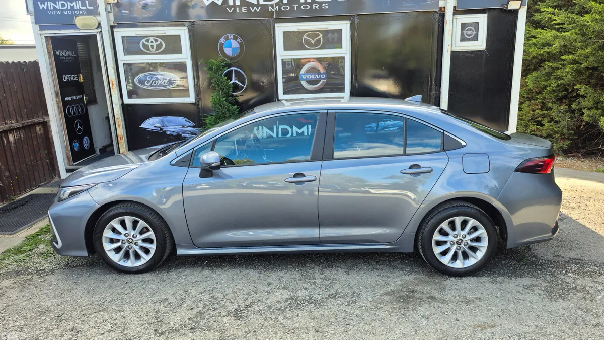 Toyota Corolla Saloon, Petrol Hybrid, 2019, Grey