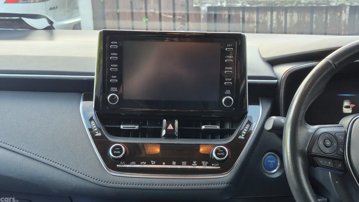 Toyota Corolla Saloon, Petrol Hybrid, 2019, Grey