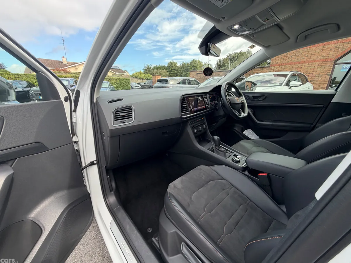 SEAT Ateca Hatchback, Petrol, 2025, White
