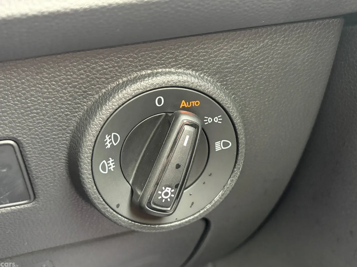 SEAT Ateca Hatchback, Petrol, 2025, White