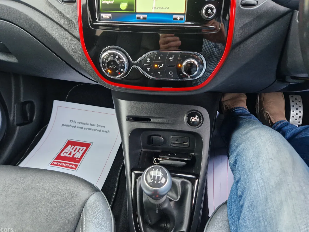 Renault Captur Hatchback, Diesel, 2017, Red