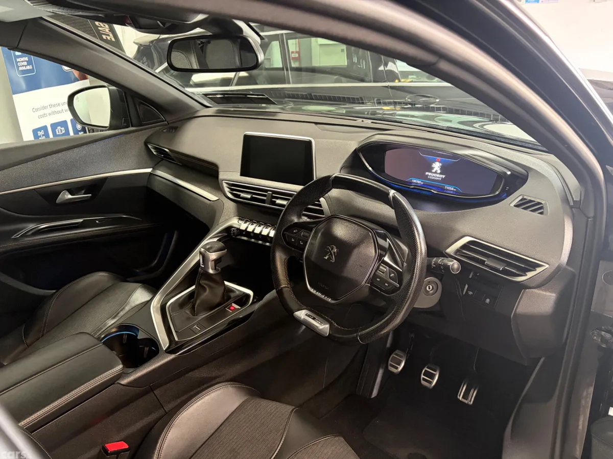 Peugeot 5008 MPV, Diesel, 2019, Black