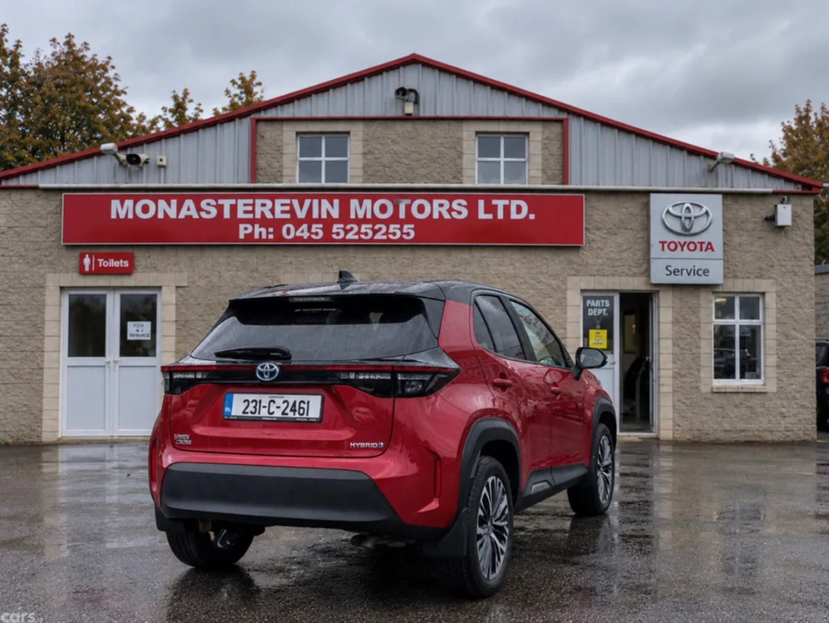 Toyota Yaris Cross Hatchback, Petrol Hybrid, 2023, Red