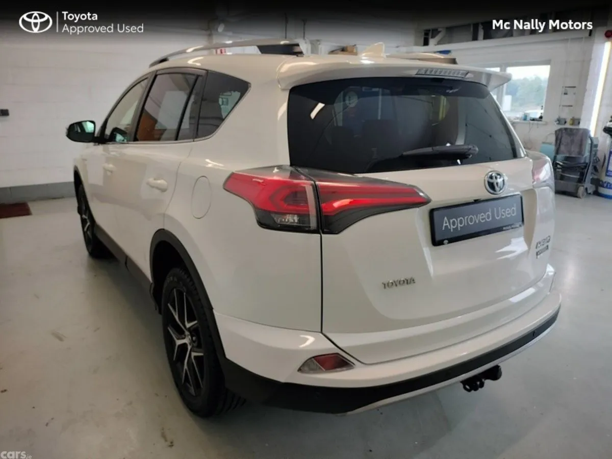 Toyota RAV4 SUV, Petrol Hybrid, 2017, White