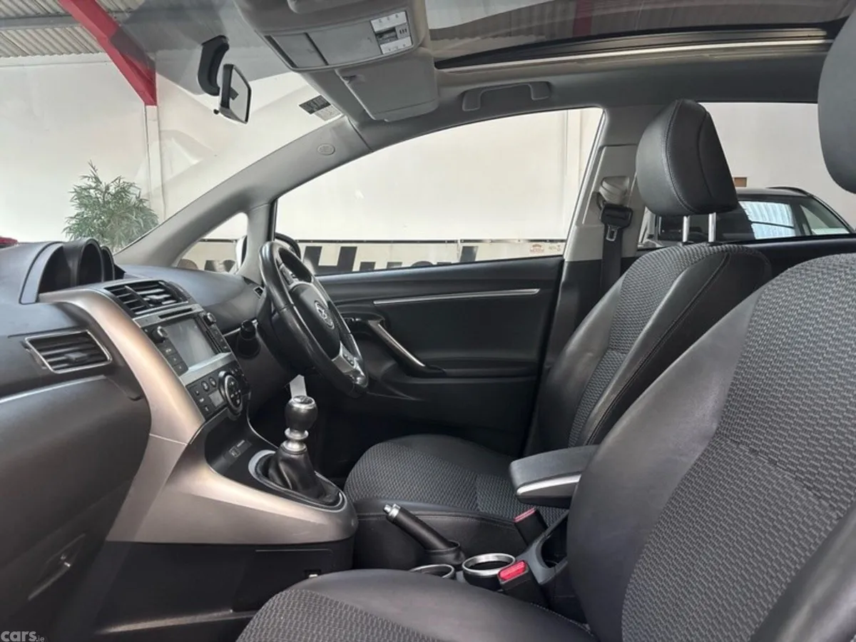 Toyota Verso MPV, Diesel, 2015, Silver