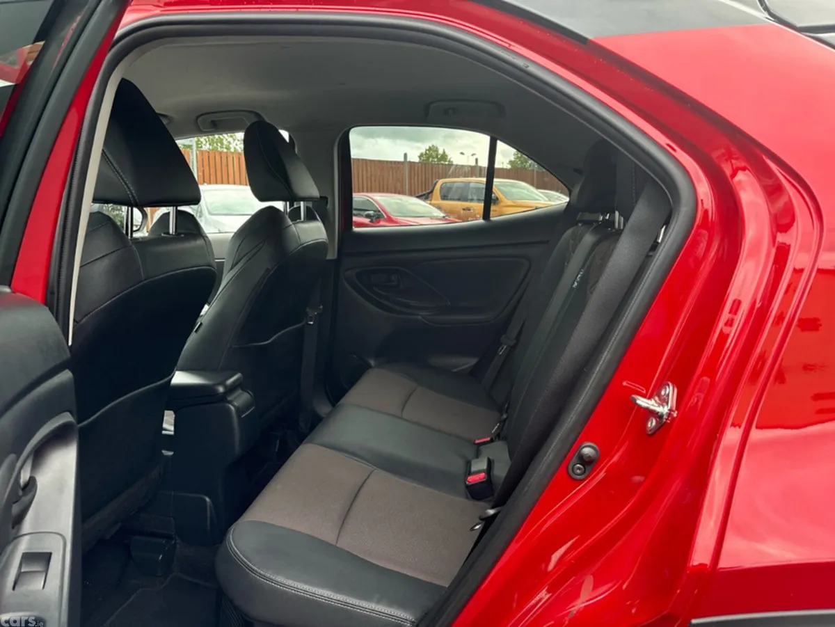 Toyota Yaris Cross Hatchback, Petrol Hybrid, 2023, Red