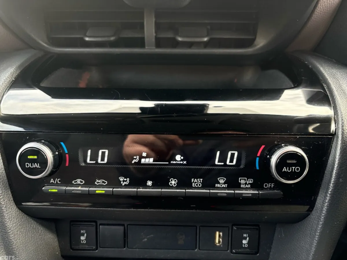 Toyota Yaris Cross Hatchback, Petrol Hybrid, 2023, Red