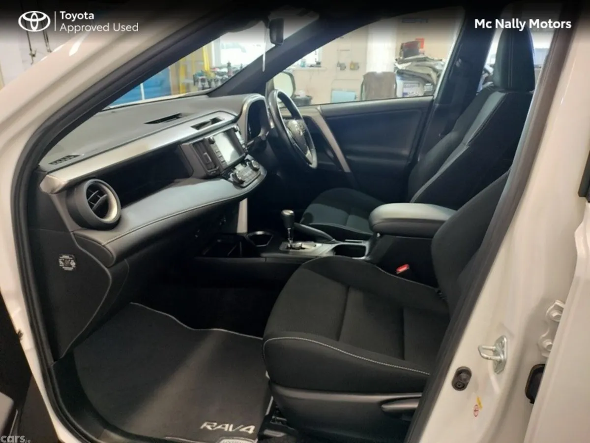 Toyota RAV4 SUV, Petrol Hybrid, 2017, White