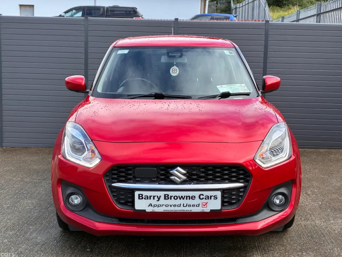 Suzuki Swift Hatchback, Petrol, 2021, Red