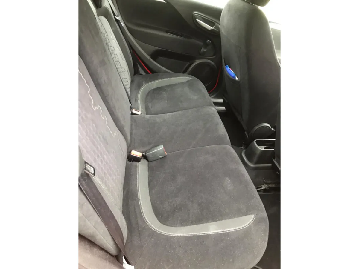 Fiat Punto Hatchback, Petrol, 2014, Red