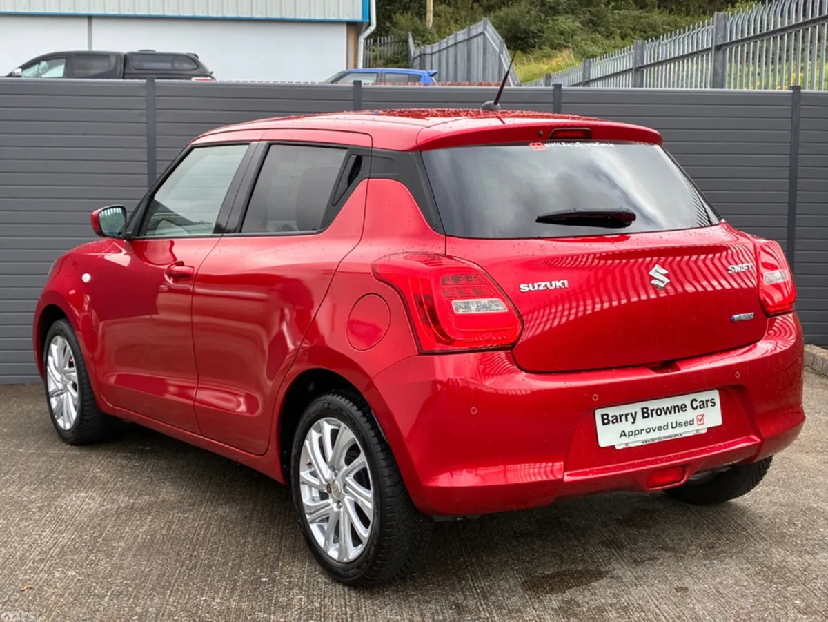 Suzuki Swift Hatchback, Petrol, 2021, Red