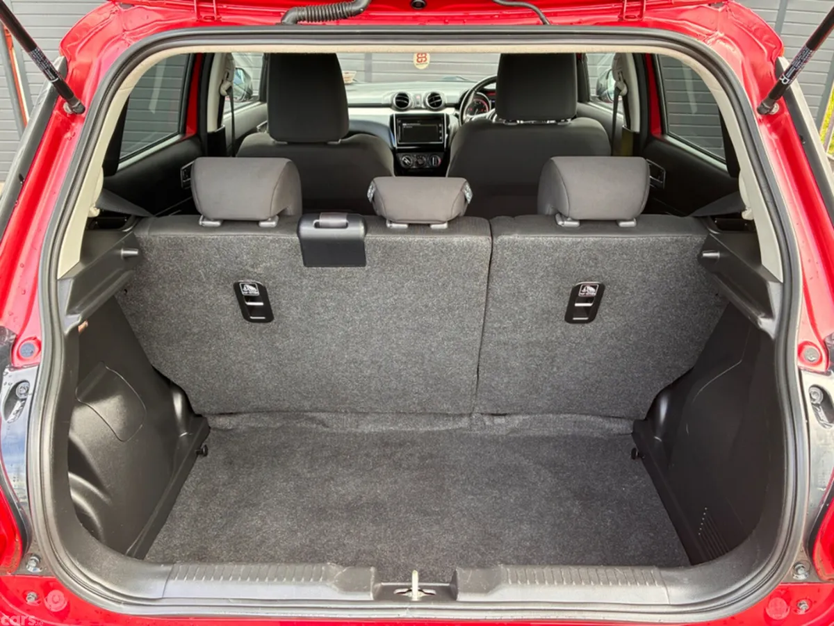 Suzuki Swift Hatchback, Petrol, 2021, Red
